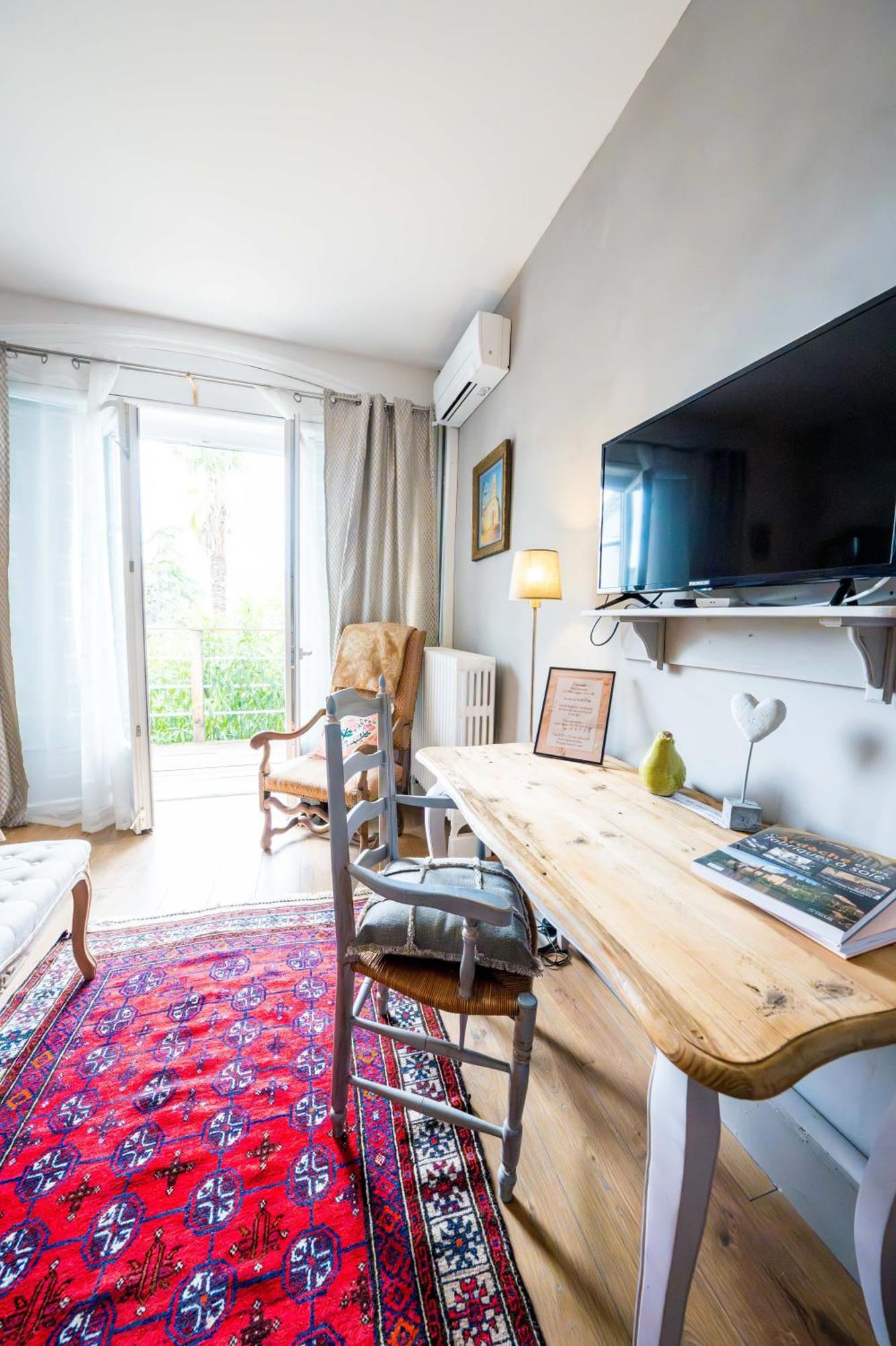 La Maison Jaffran, Suite En Ville Privas Buitenkant foto